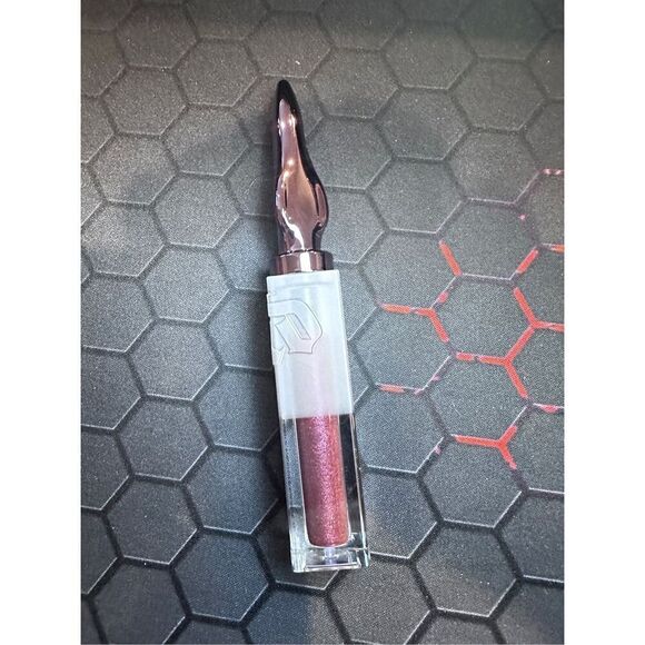 Urban Decay 24/7 Glaze-On Liquid Eyeshadow color  Traffic Jam - burgundy shimmer - Picture 3 of 5